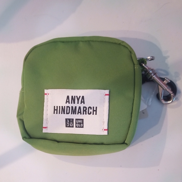 NWT PICK 1: Anya Hindmarch x Uniqlo Charm/Keychain-Attached Shopping Tote Inside - Picture 6 of 9
